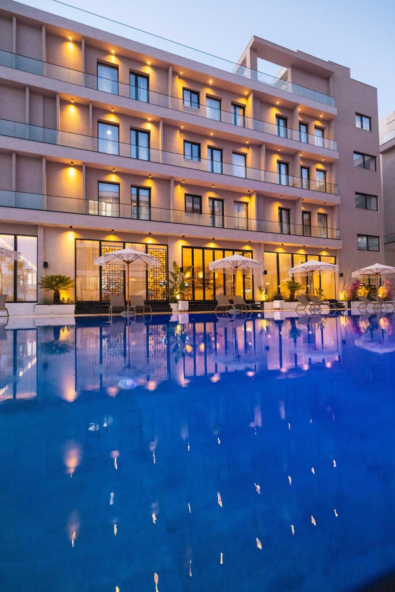 Tris3 Hotel Radhime Ngoại thất bức ảnh