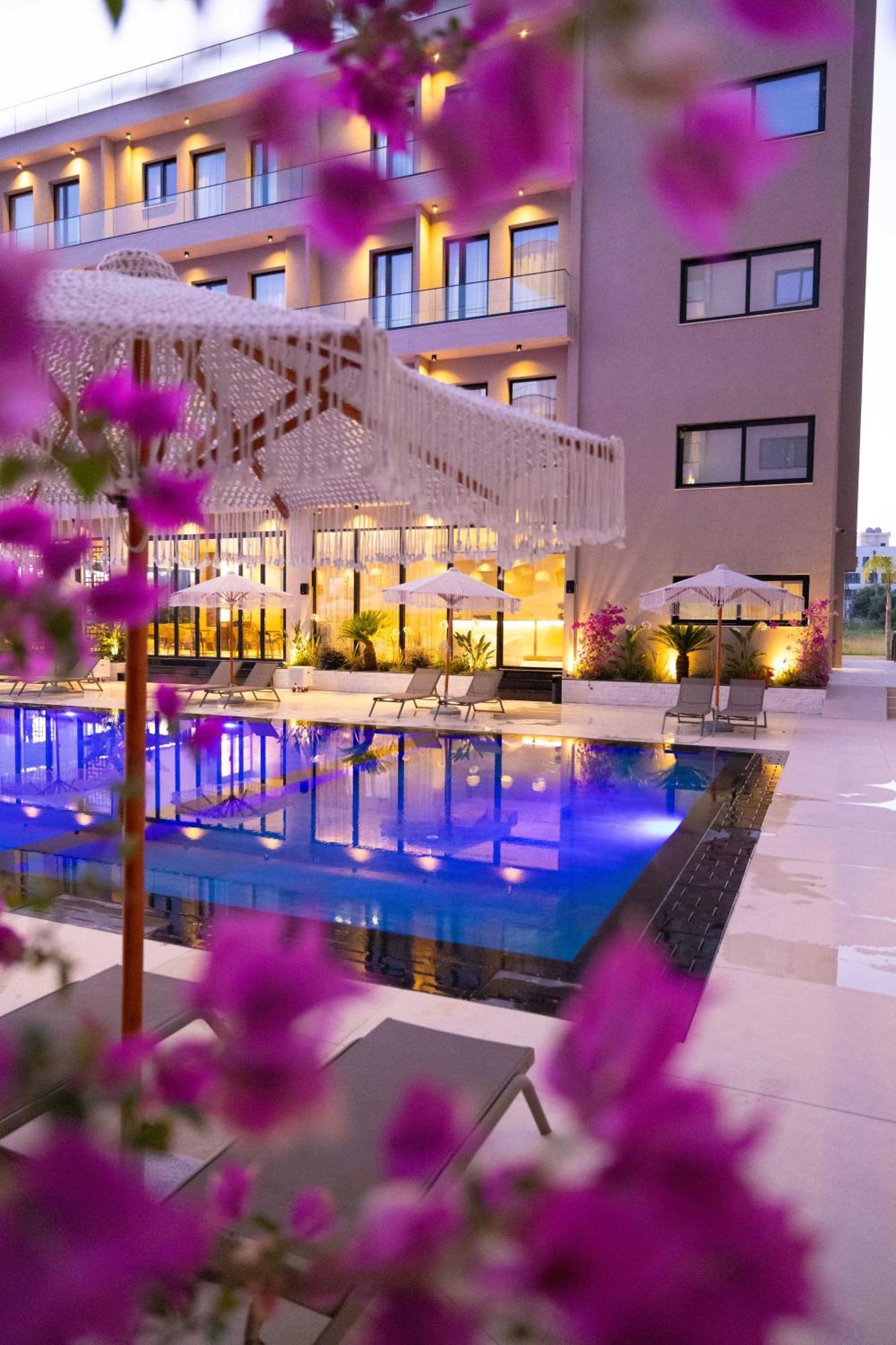 Tris3 Hotel Radhime Ngoại thất bức ảnh