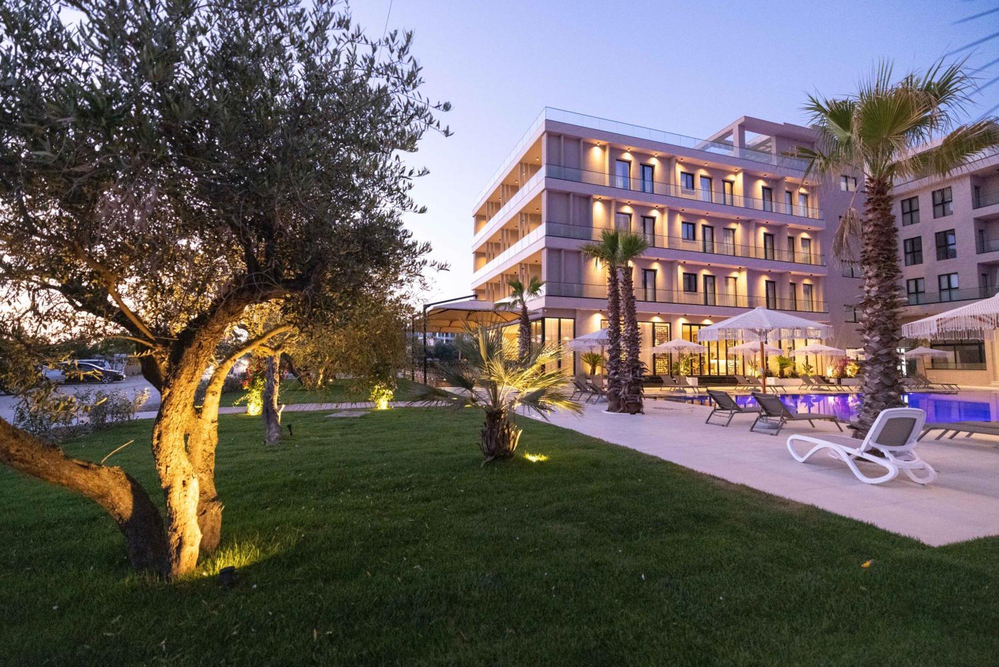 Tris3 Hotel Radhime Ngoại thất bức ảnh