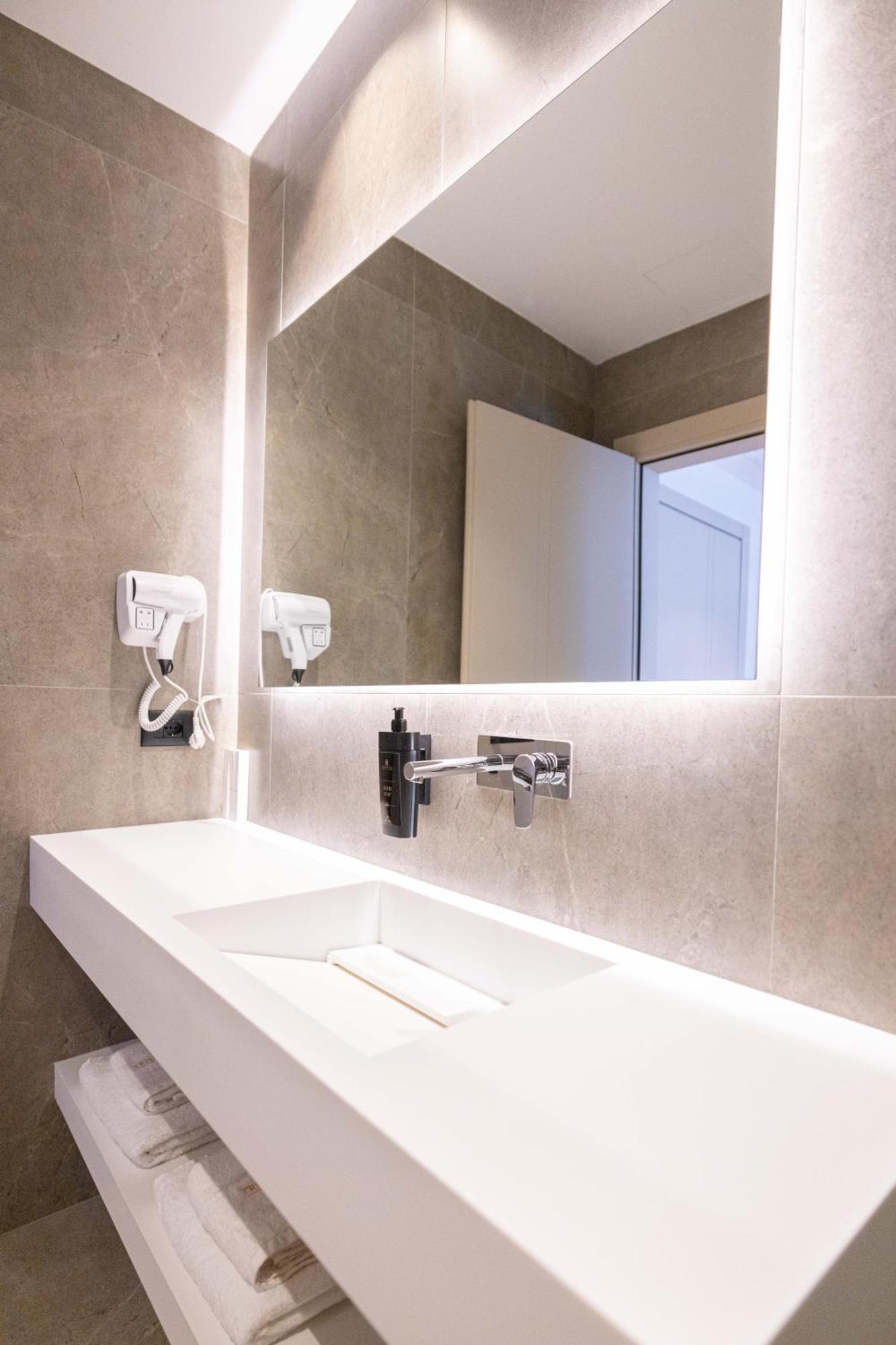 Tris3 Hotel Radhime Ngoại thất bức ảnh
