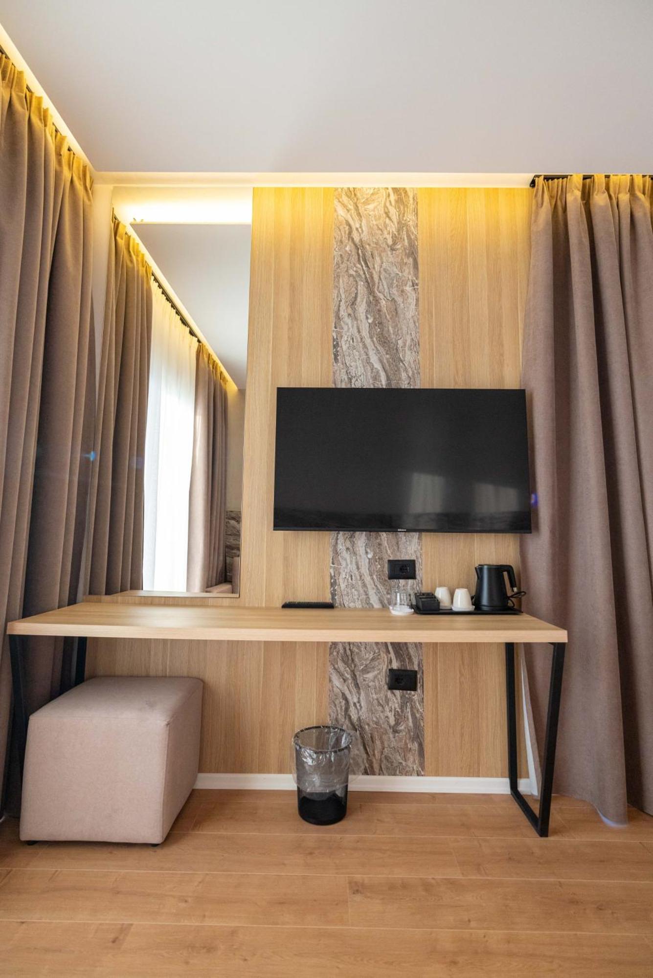 Tris3 Hotel Radhime Ngoại thất bức ảnh